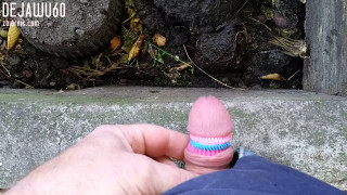 piss na ogródku.mp4