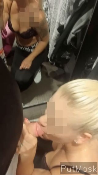 Takie tam z przymierzalni 👅🤤