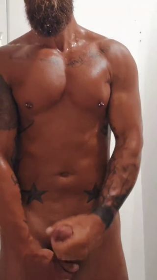 😈