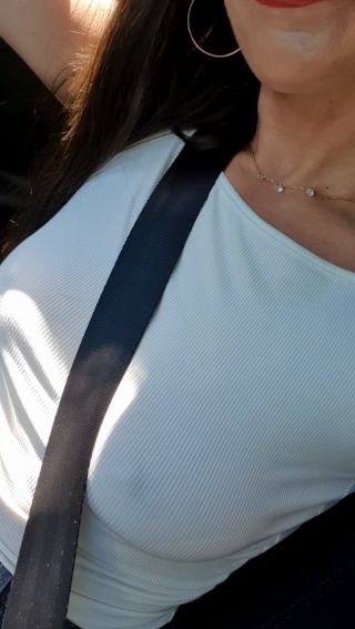 Niby ubrana a jednak kusi 🤣